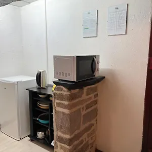 https://newly-renovated-studio.inbrittany.com